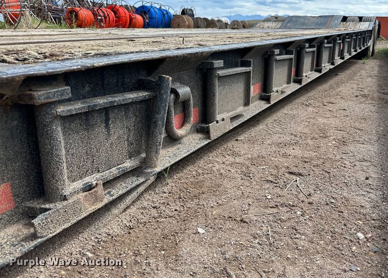 image for item IB9455 1988 Eager Beaver lowboy equipment trailer
