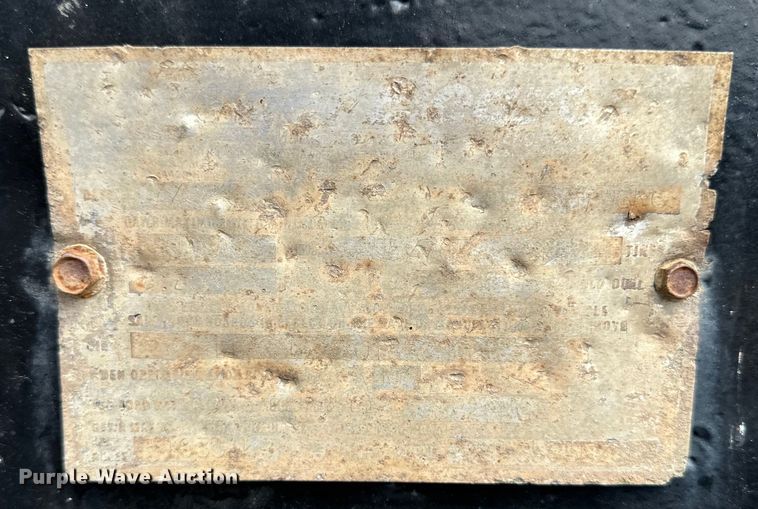 image for item IB9455 1988 Eager Beaver lowboy equipment trailer