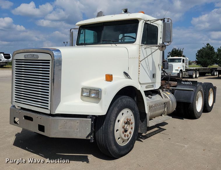 image for item KA9874 1995 Freightliner FLD120 semi truck