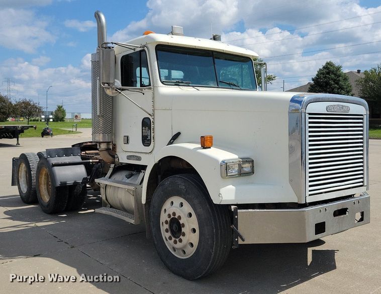 image for item KA9874 1995 Freightliner FLD120 semi truck