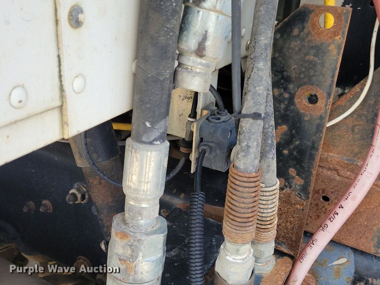 image for item KA9874 1995 Freightliner FLD120 semi truck