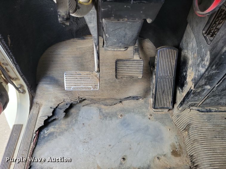 image for item KA9874 1995 Freightliner FLD120 semi truck