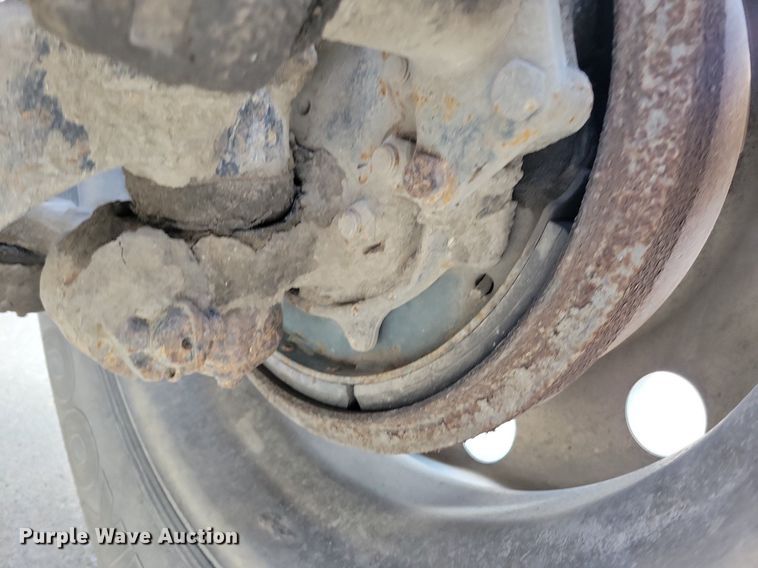 image for item KA9874 1995 Freightliner FLD120 semi truck