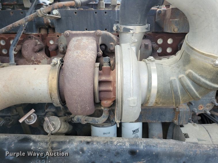 image for item KA9874 1995 Freightliner FLD120 semi truck