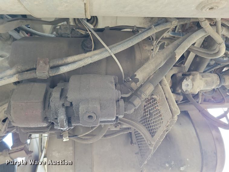 image for item KA9874 1995 Freightliner FLD120 semi truck