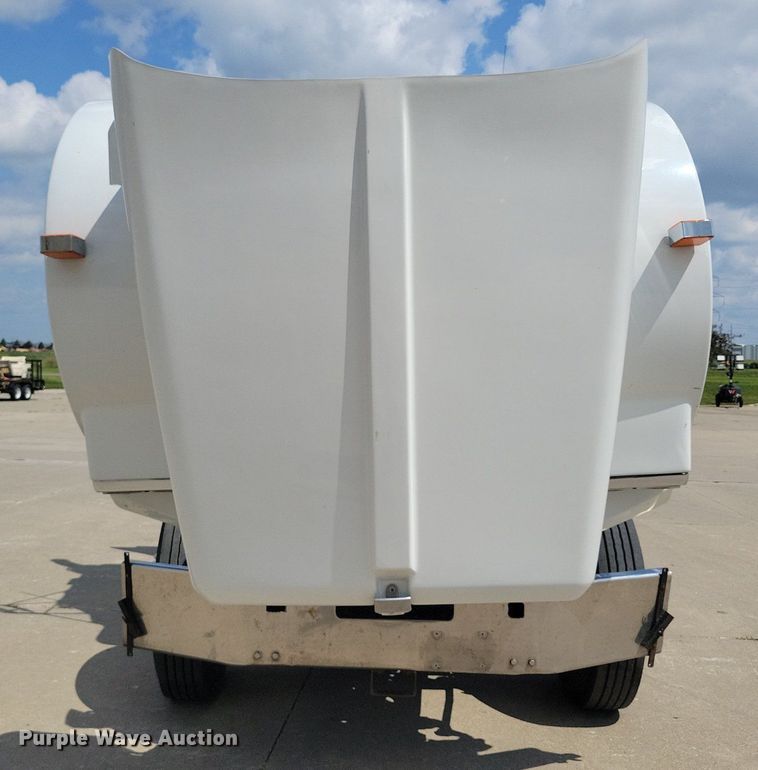 image for item KA9875 2003 Kenworth T800 semi truck