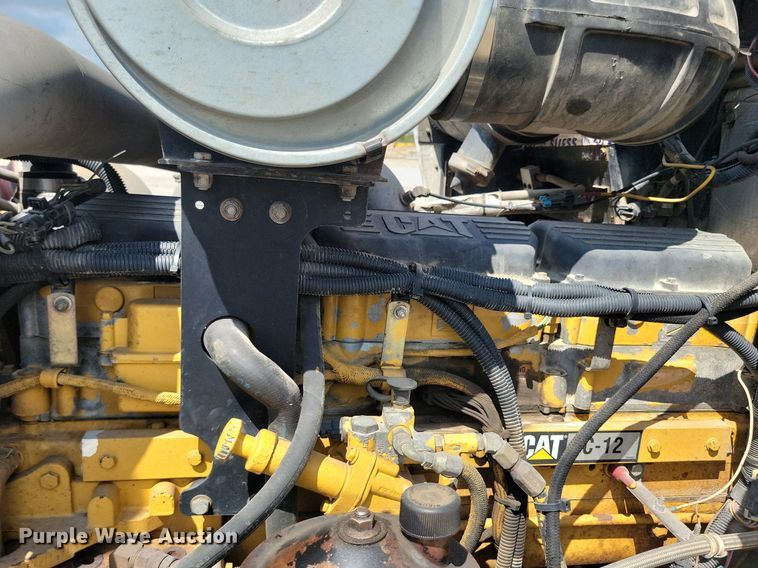 image for item KA9875 2003 Kenworth T800 semi truck