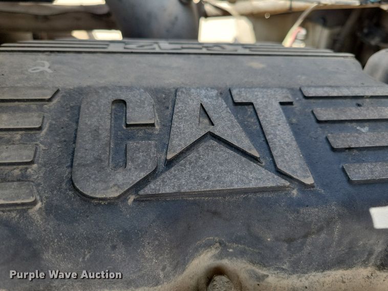 image for item KA9875 2003 Kenworth T800 semi truck