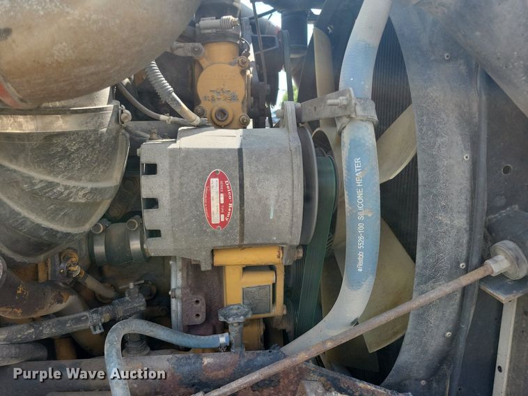 image for item KA9875 2003 Kenworth T800 semi truck