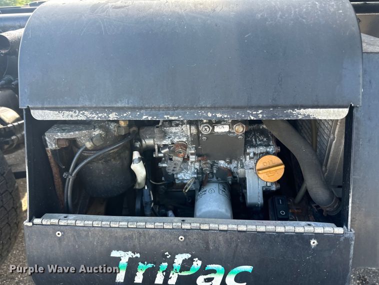 image for item LR9468 2017 Freightliner  Cascadia  semi truck