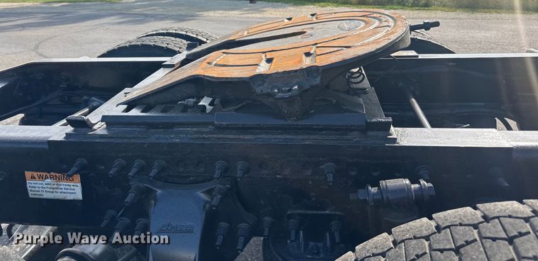 image for item LR9468 2017 Freightliner  Cascadia  semi truck