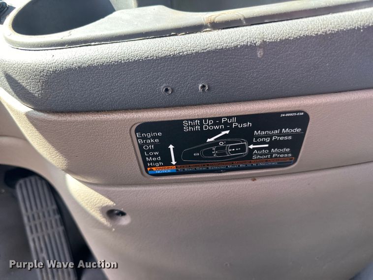 image for item LR9468 2017 Freightliner  Cascadia  semi truck