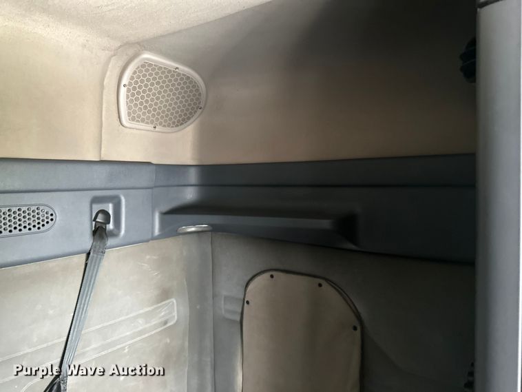 image for item LR9468 2017 Freightliner  Cascadia  semi truck