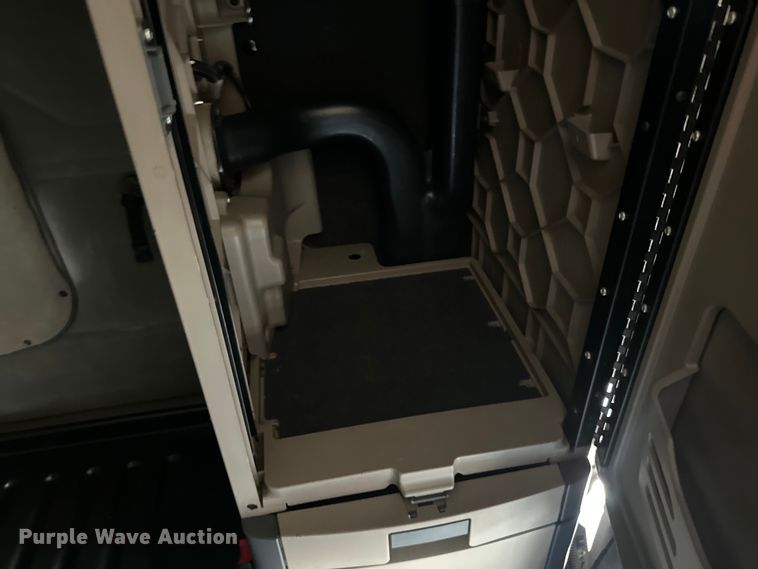 image for item LR9468 2017 Freightliner  Cascadia  semi truck