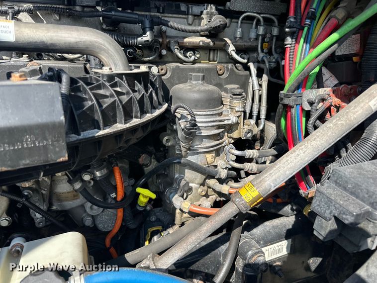 image for item LR9468 2017 Freightliner  Cascadia  semi truck