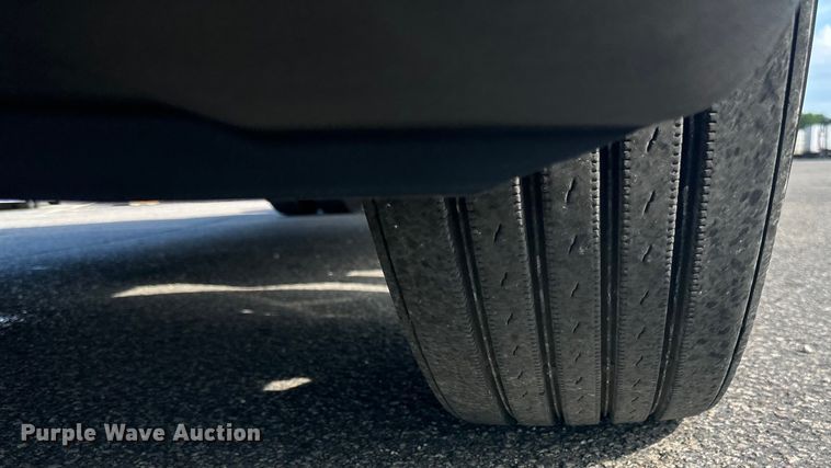 image for item LR9468 2017 Freightliner  Cascadia  semi truck