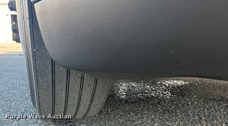 image for item LR9468 2017 Freightliner  Cascadia  semi truck