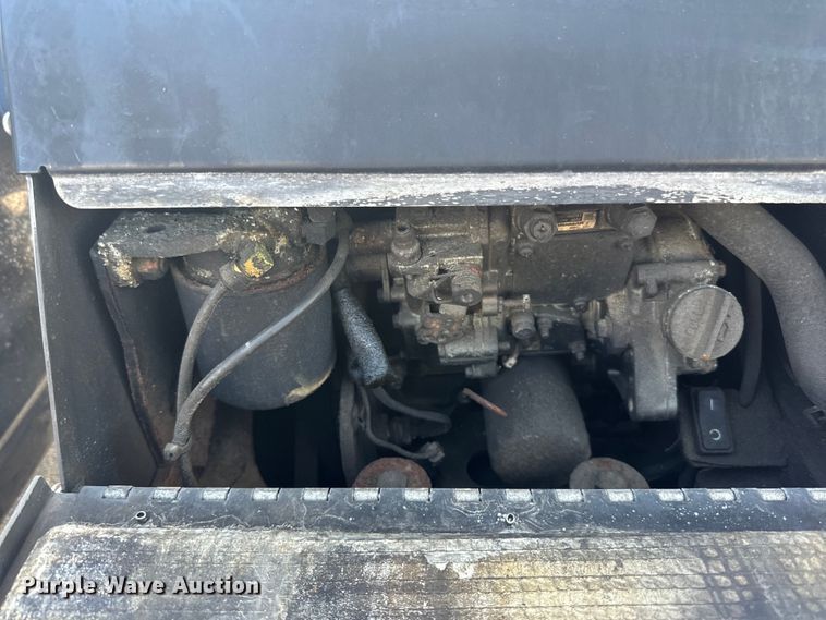 image for item LR9469 2017 Freightliner Cascadia semi truck