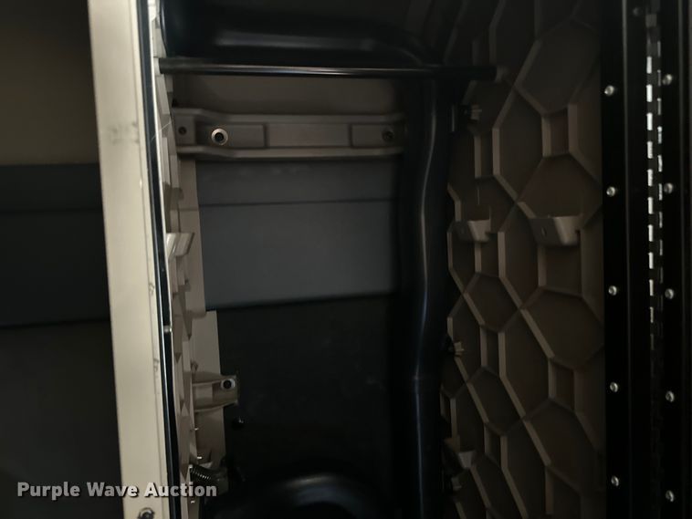 image for item LR9469 2017 Freightliner Cascadia semi truck