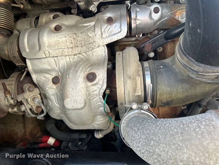 image for item LR9469 2017 Freightliner Cascadia semi truck