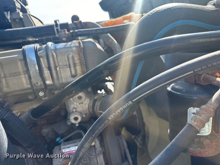 image for item LR9469 2017 Freightliner Cascadia semi truck