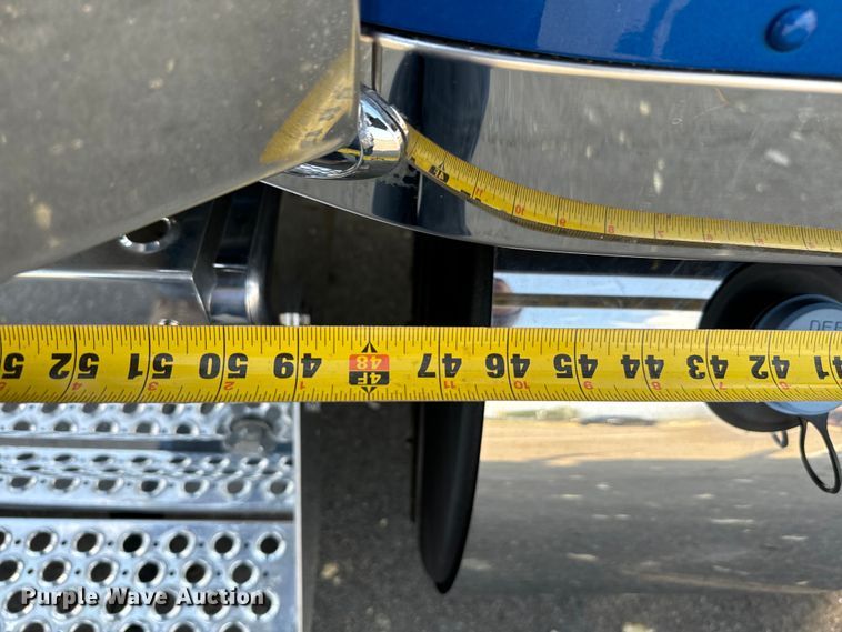 image for item NQ9754 2022 Kenworth W900 semi truck