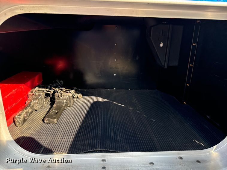 image for item NQ9754 2022 Kenworth W900 semi truck