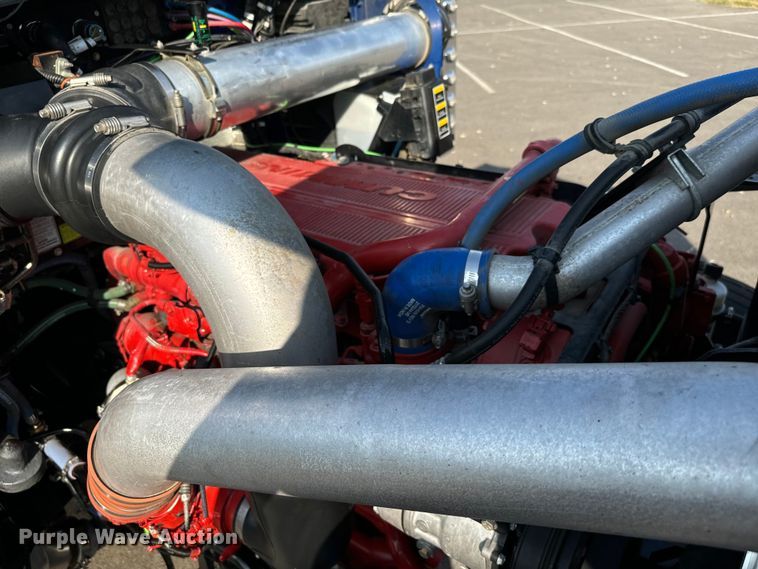 image for item NQ9754 2022 Kenworth W900 semi truck