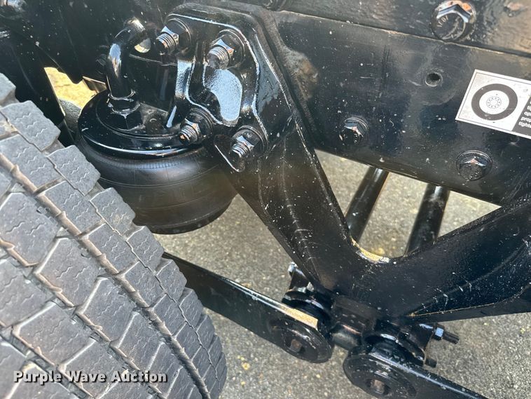 image for item NQ9754 2022 Kenworth W900 semi truck