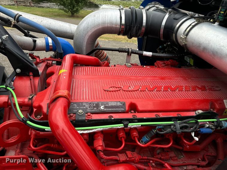 image for item NQ9756 2022 Kenworth W900 semi truck