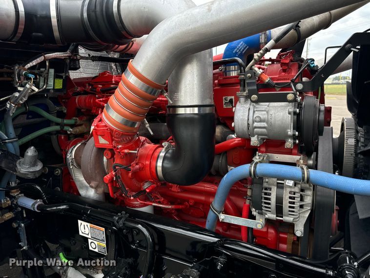 image for item NQ9756 2022 Kenworth W900 semi truck