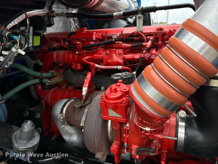 image for item NQ9756 2022 Kenworth W900 semi truck