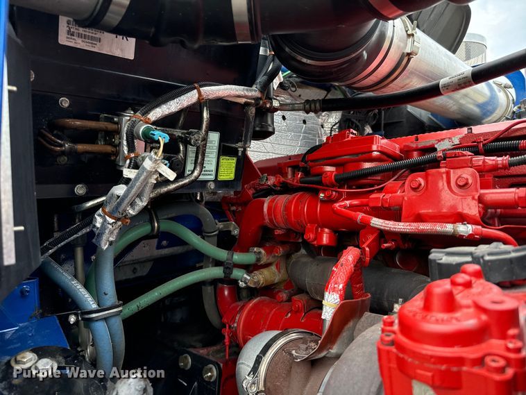 image for item NQ9756 2022 Kenworth W900 semi truck