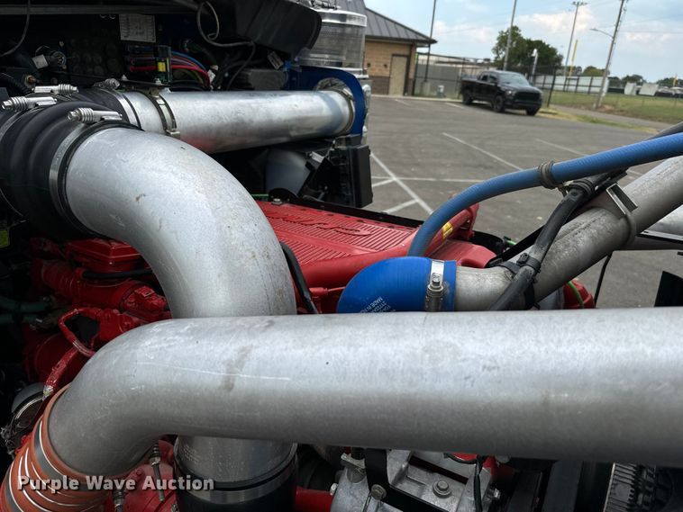 image for item NQ9756 2022 Kenworth W900 semi truck