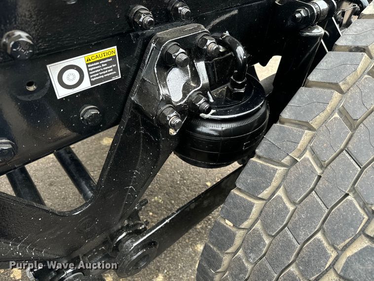 image for item NQ9756 2022 Kenworth W900 semi truck