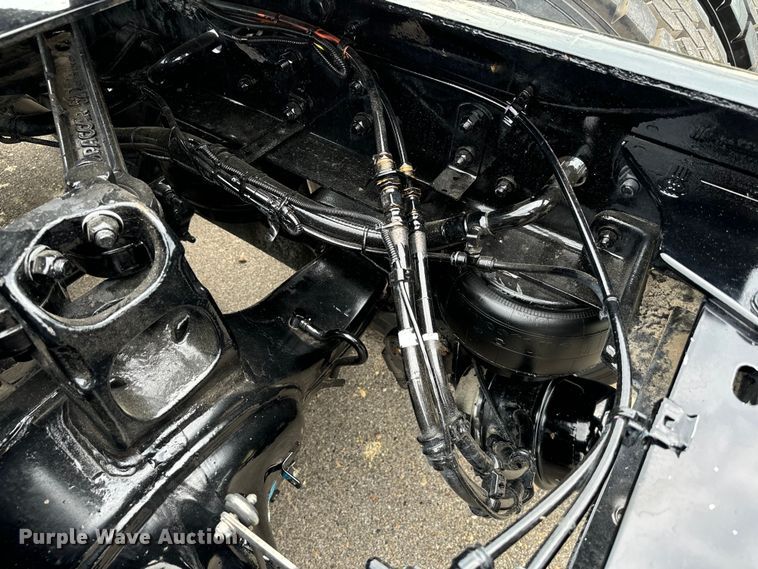 image for item NQ9756 2022 Kenworth W900 semi truck