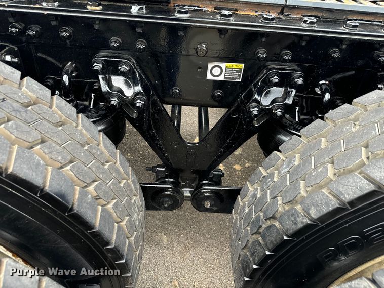 image for item NQ9756 2022 Kenworth W900 semi truck