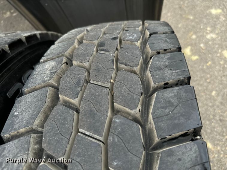 image for item NQ9756 2022 Kenworth W900 semi truck