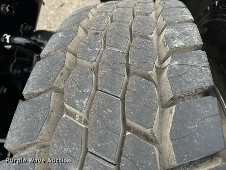 image for item NQ9756 2022 Kenworth W900 semi truck