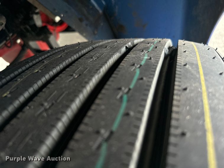 image for item NQ9756 2022 Kenworth W900 semi truck