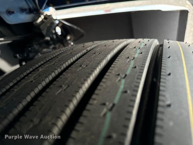 image for item NQ9756 2022 Kenworth W900 semi truck