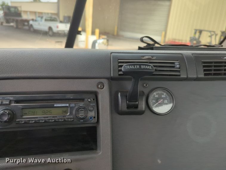 image for item NW9665 2012 Freightliner Cascadia semi truck