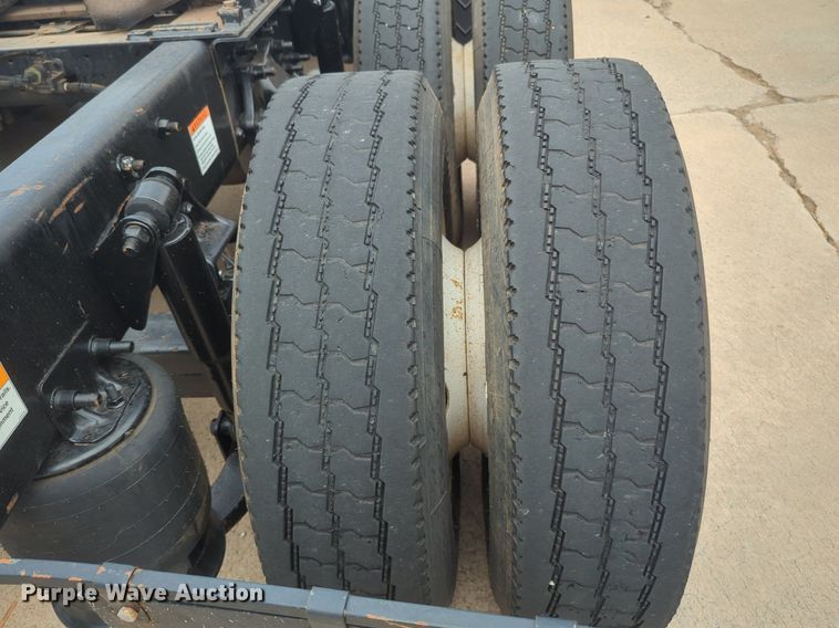 image for item NW9665 2012 Freightliner Cascadia semi truck