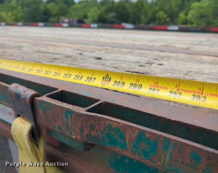 image for item NW9666 1993 Fontaine FTW-5-8048SLAW flatbed trailer