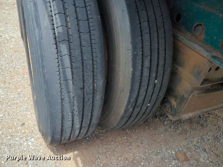 image for item NW9666 1993 Fontaine FTW-5-8048SLAW flatbed trailer