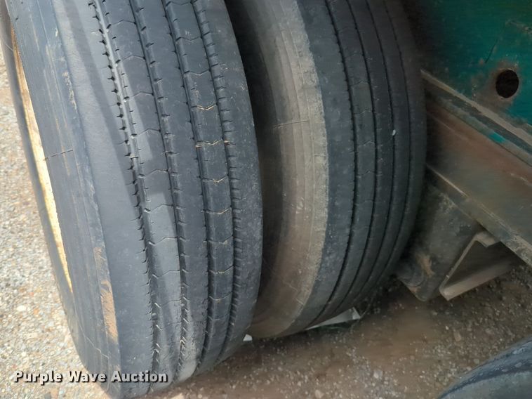 image for item NW9666 1993 Fontaine FTW-5-8048SLAW flatbed trailer