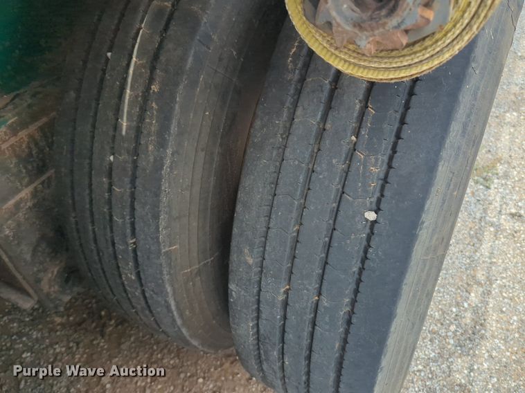 image for item NW9666 1993 Fontaine FTW-5-8048SLAW flatbed trailer