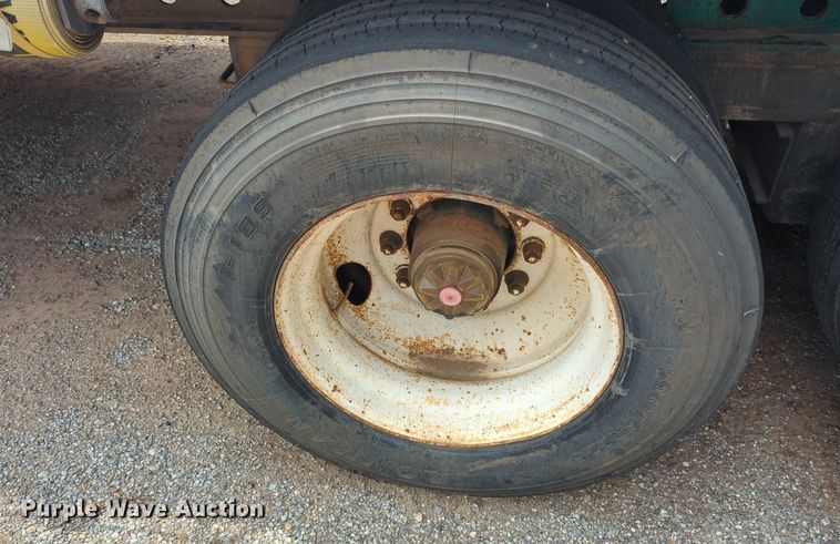 image for item NW9666 1993 Fontaine FTW-5-8048SLAW flatbed trailer