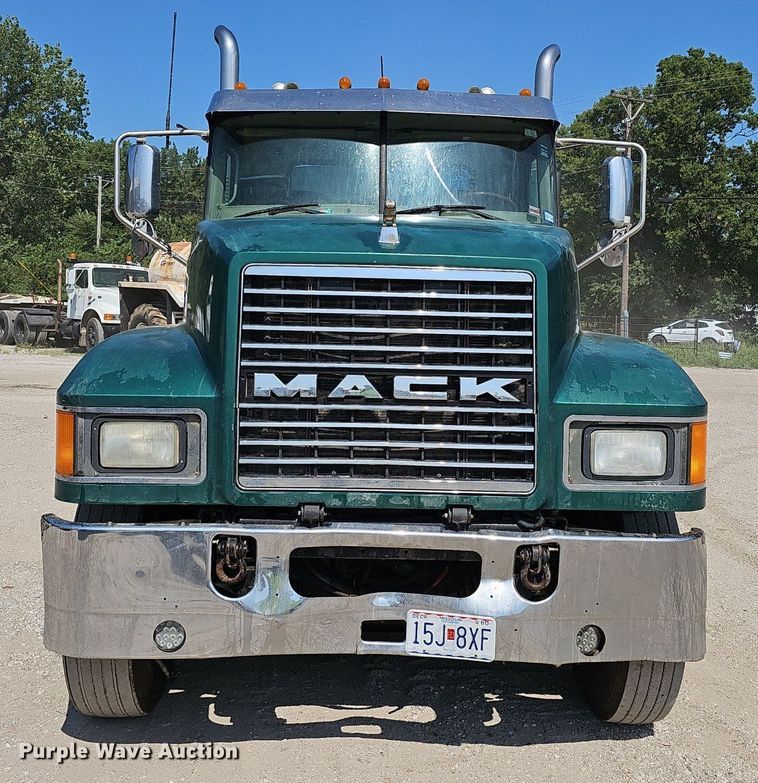 image for item NX9003 2007 Mack  CHN613 semi truck
