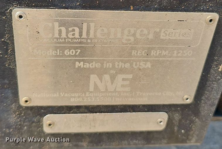 image for item NX9003 2007 Mack  CHN613 semi truck